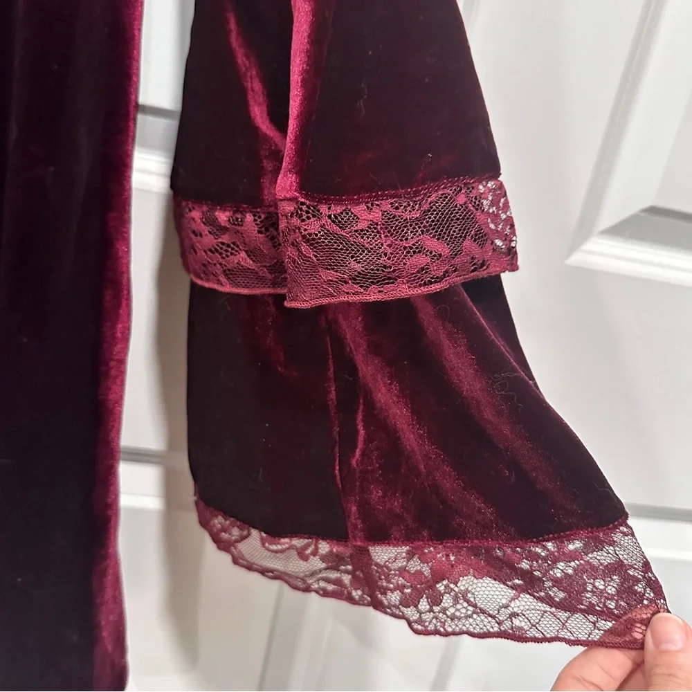 Velvet Lace-Up Dress with Lace Details - Picture 8 of 17